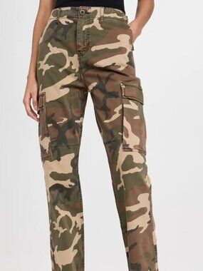 Good American Camo Cargo Pants NWT Size 10